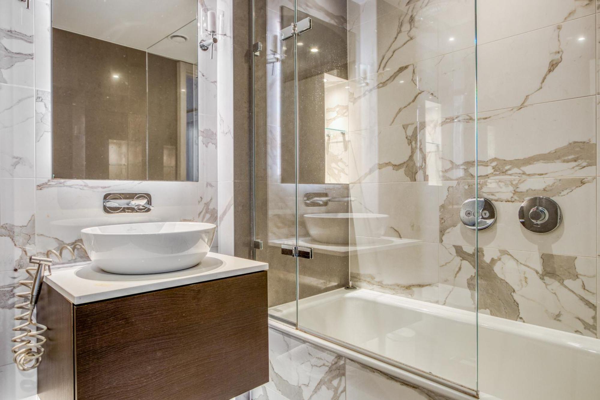 Hyde Park Luxury 2br 2ba Balcony * Londra