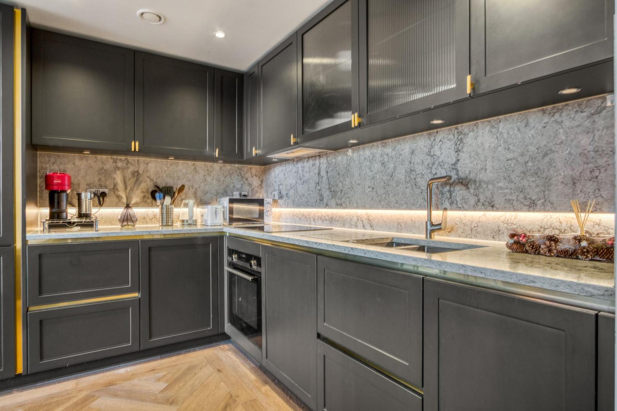 Hyde Park Luxury 2br 2ba Balcony * Londra